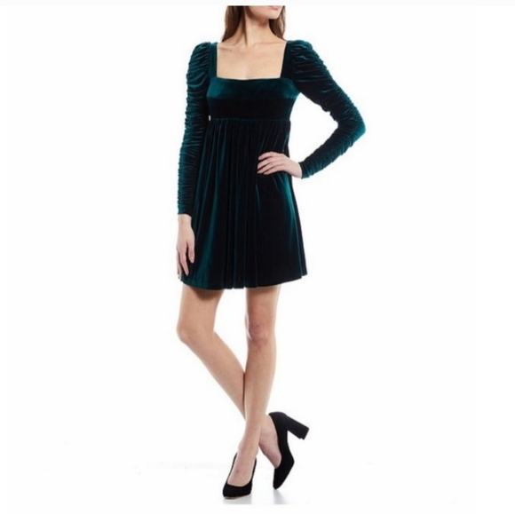 Antonio Melani Marcela Velvet Square Neck Ruched  Sleeve Emerald Dress Size 12 - Picture 1 of 14
